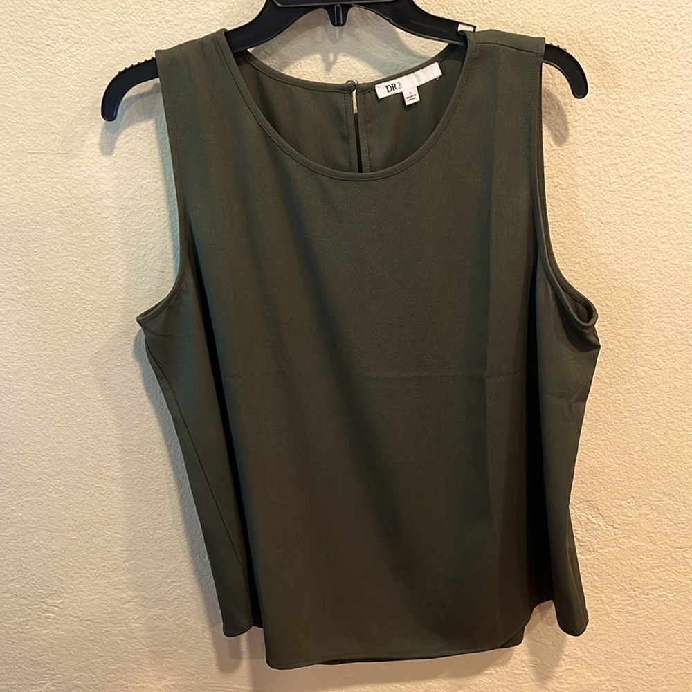 DR2 Large Sleeveless blouse - Olive - 100% Polyester - NWOT - Picture 1 of 4